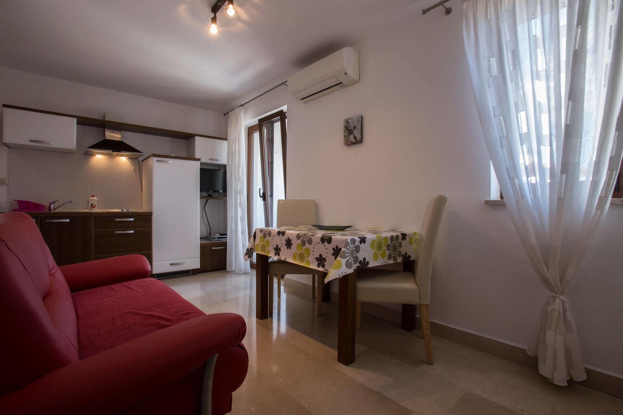 Guesthouse Santin Rovinj Eksteriør bilde