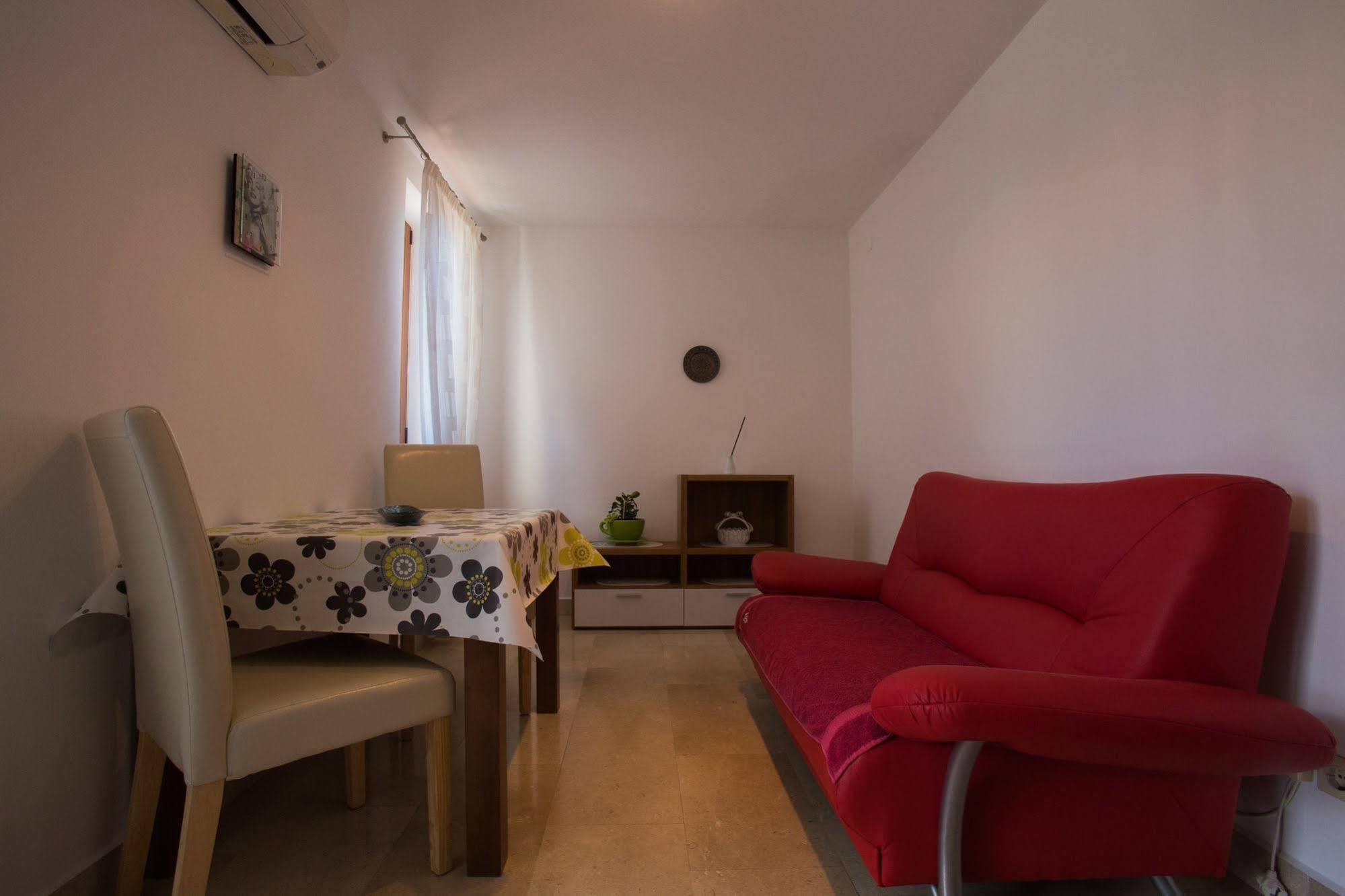 Guesthouse Santin Rovinj Eksteriør bilde